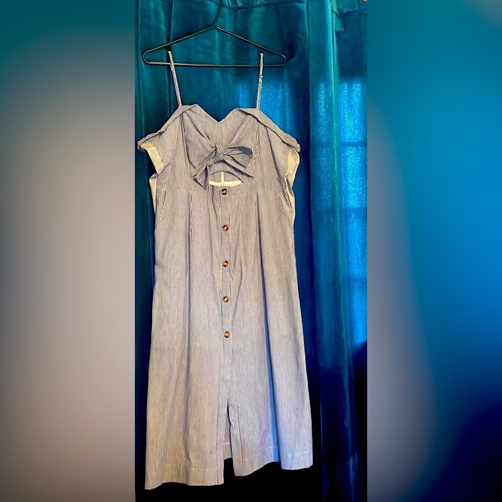 Cut out stripped dress